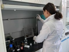 <strong>用坚守守护辖区群众度过</strong>