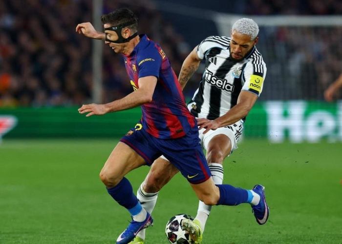 巴萨7-2血洗纽卡，拉菲尼亚独造5球助球队晋级欧