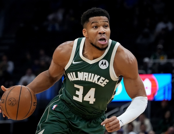 字母哥东契奇冲击百场40+纪录 詹姆斯库里面临年