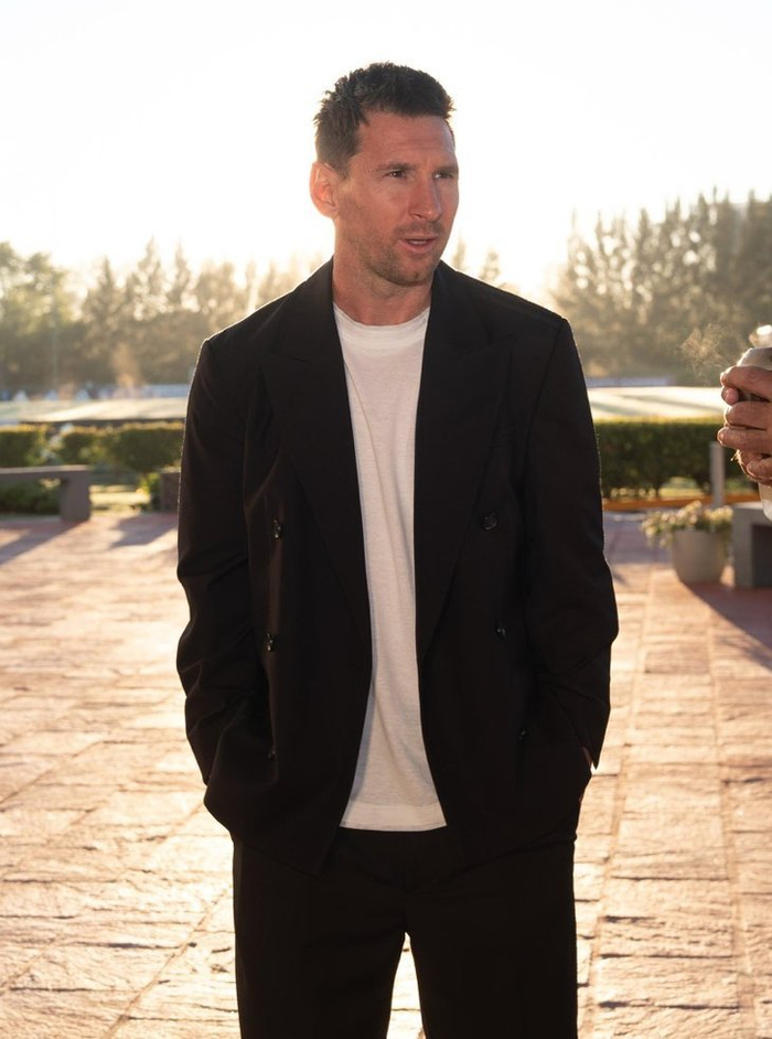 梅西现身埃塞萨训练基地备战国家队赛事